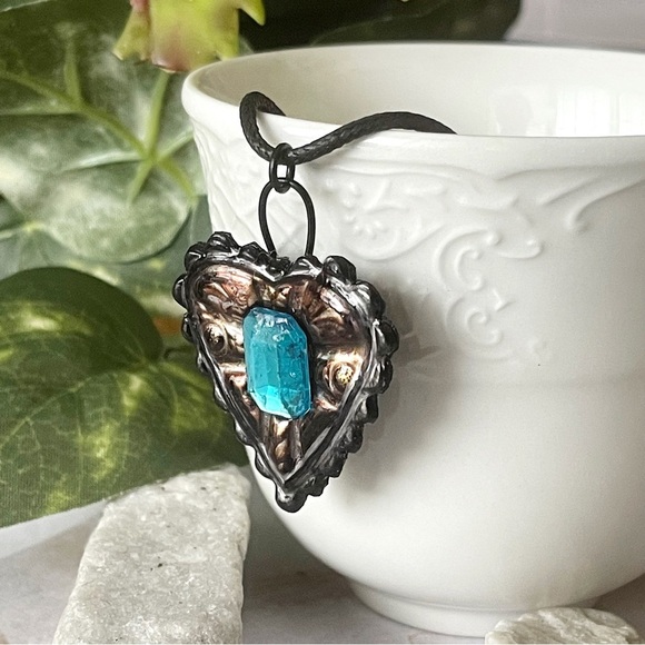 5 For $25💫Alternative 3-D Jeweled Heart Pendant Necklace - Picture 6 of 6